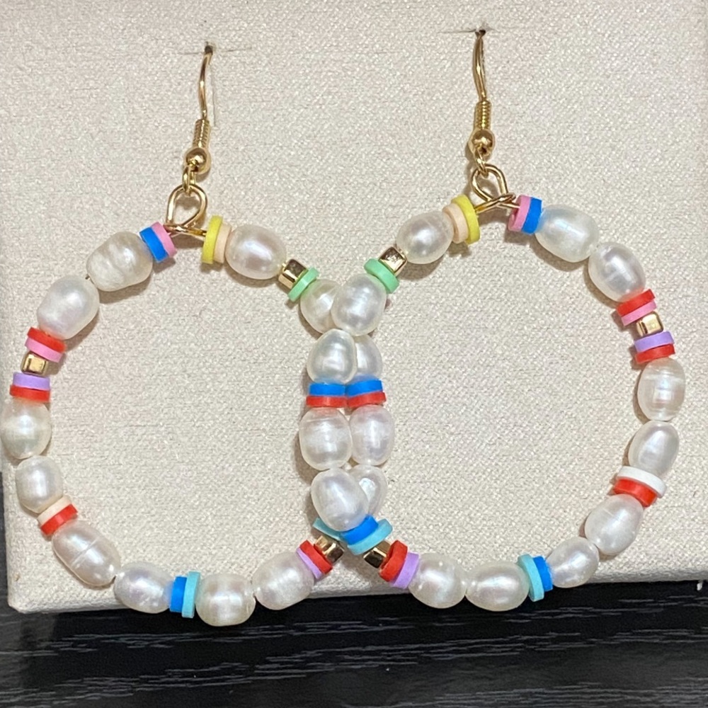🎉❤️ Claire Anne Pearl Multicolor Beaded Hoop Earrings